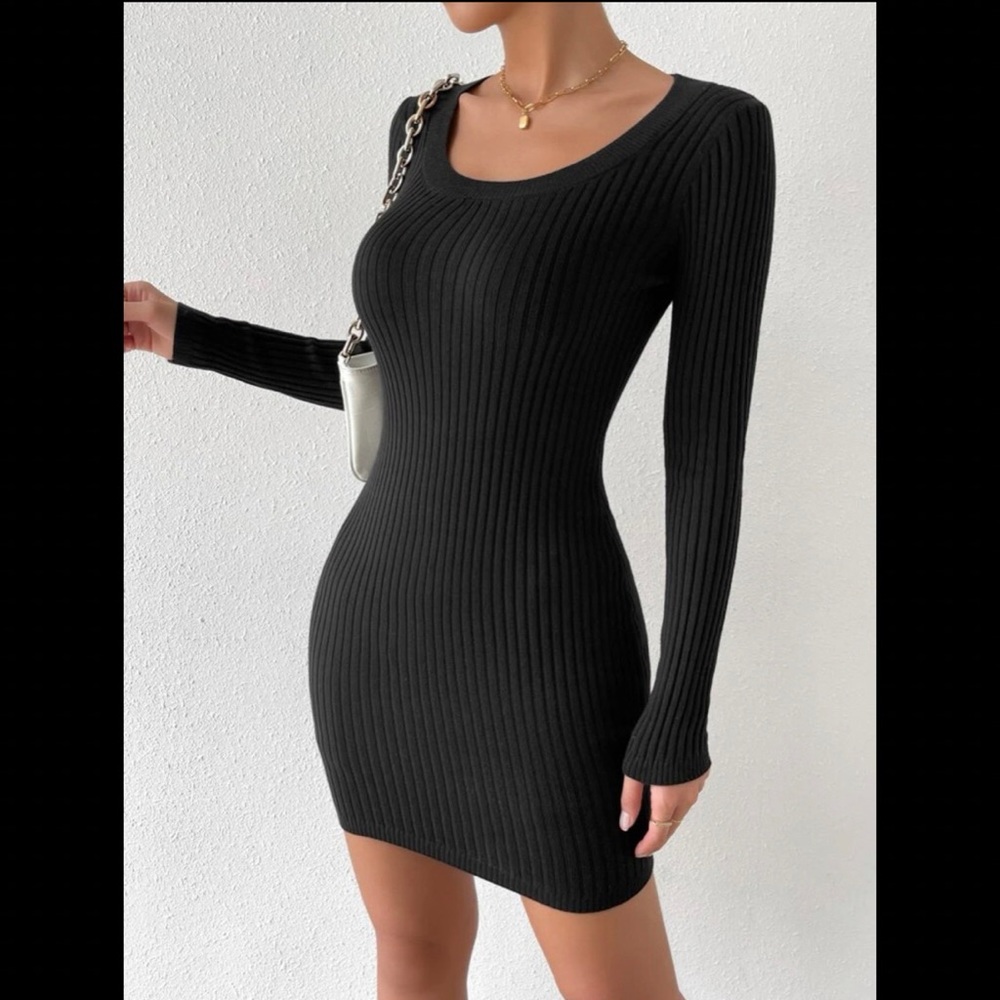 Dress - Picture 2 of 2